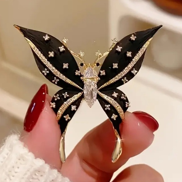 Jewelry - Elegant Black and Gold Butterfly Brooch